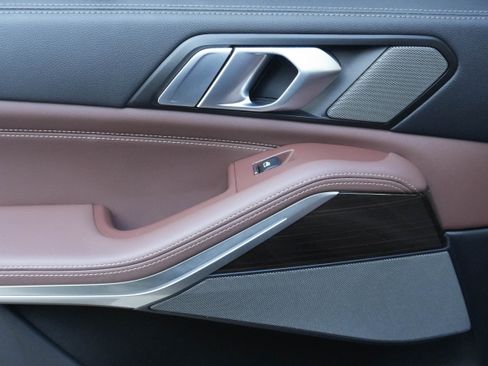 Used 2023 BMW X5 xDrive40i w/ Executive Package image 34