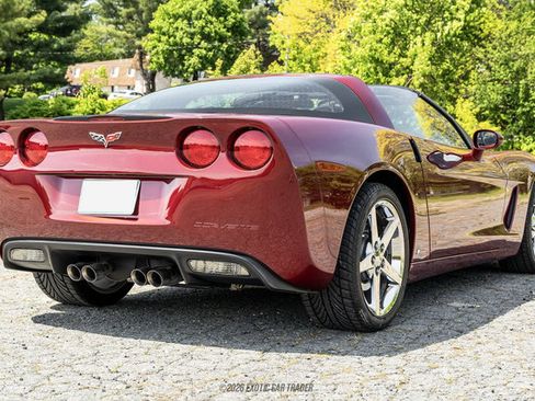 Used 2007 Chevrolet Corvette Coupe w/ Preferred Equipment Group RWD image 8