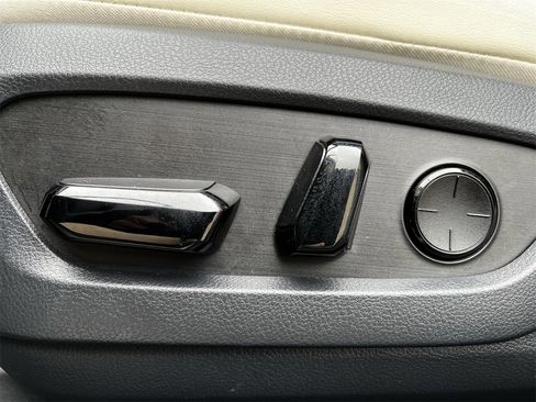 Used 2024 Lexus NX 300h AWD w/ Luxury Package image 25