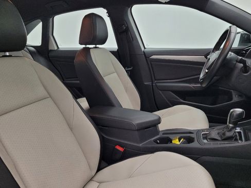 Used 2019 Volkswagen Jetta R-Line image 21