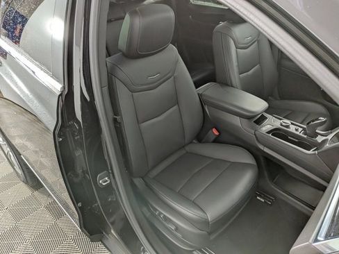 Certified 2022 Cadillac XT5 Premium Luxury image 31