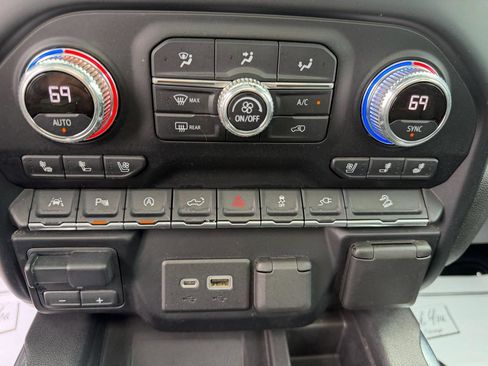 Used 2021 GMC Sierra 1500 AT4 w/ AT4 Premium Package image 39