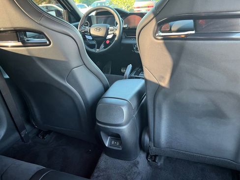 Certified 2025 Hyundai Elantra N image 28