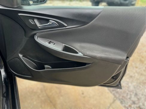 Used 2018 Chevrolet Malibu LT FWD image 20