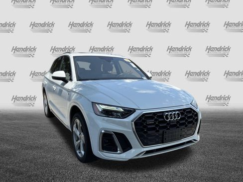 Used 2023 Audi Q5 2.0T Premium Plus w/ Premium Plus Package AWD/4WD image 2
