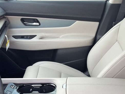 Used 2026 Nissan Murano SL image 11