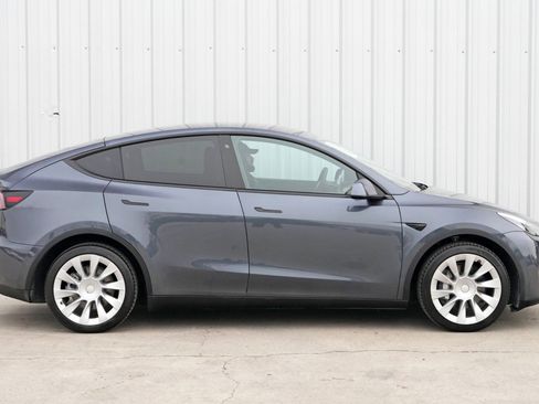 Used 2020 Tesla Model Y Performance image 53
