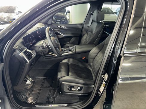 Used 2025 BMW X7 xDrive40i w/ M Sport Package AWD/4WD image 19