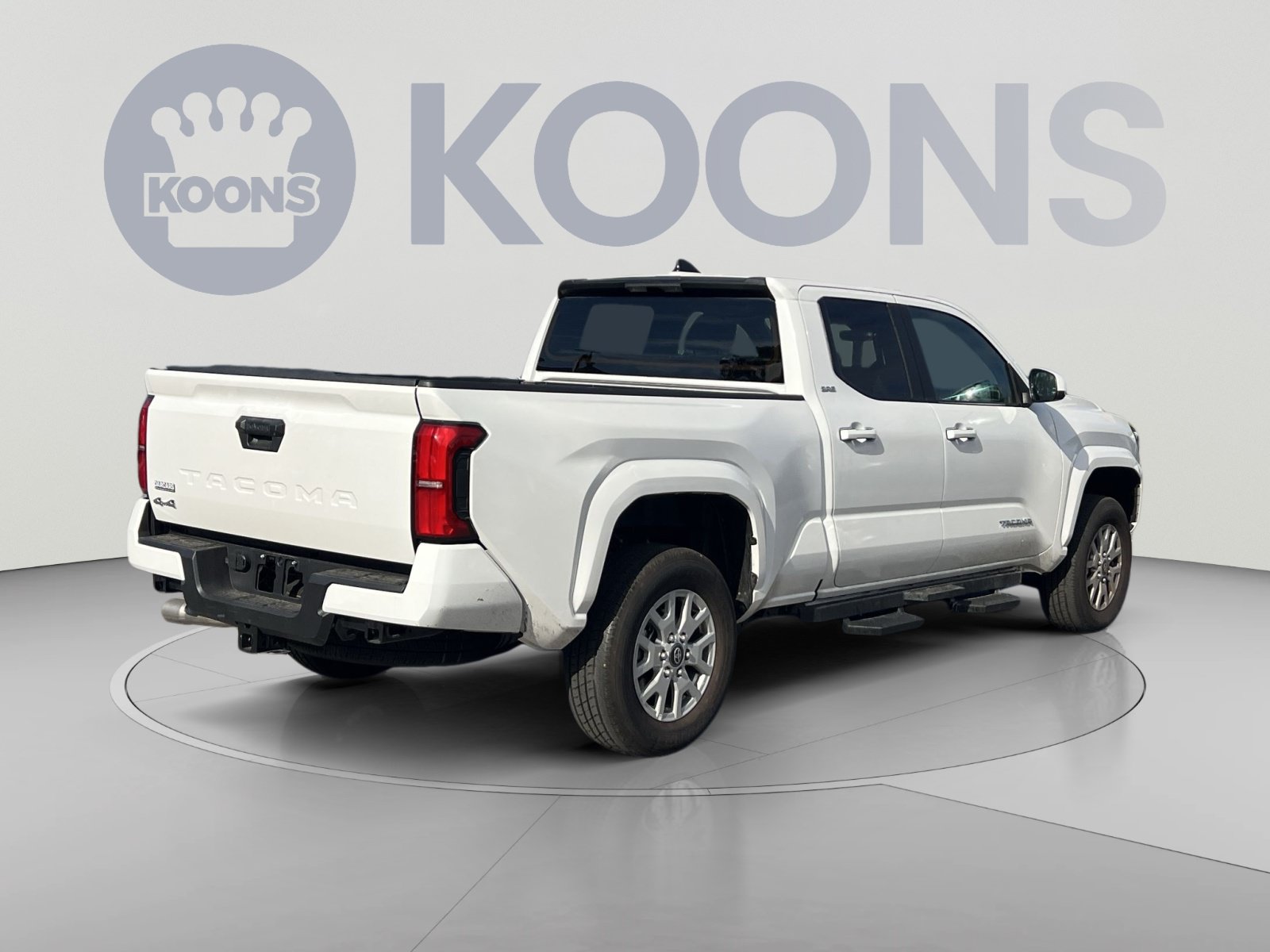 Used 2026 Toyota Tacoma SR5 AWD/4WD image 11