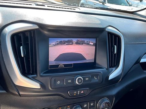 Used 2022 GMC Terrain SLE w/ Driver Convenience Package FWD image 29