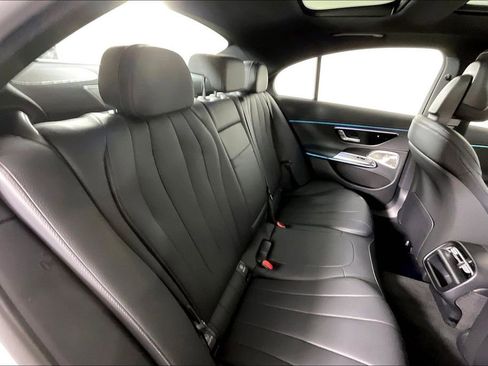 Used 2026 Mercedes-Benz E 350 4MATIC Sedan image 19