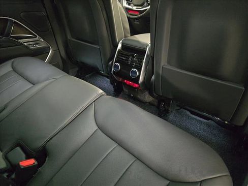 New 2026 Land Rover Range Rover SE image 11