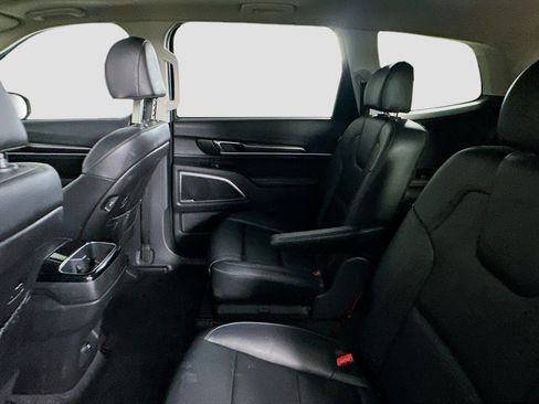 Used 2025 Kia Telluride S FWD image 28