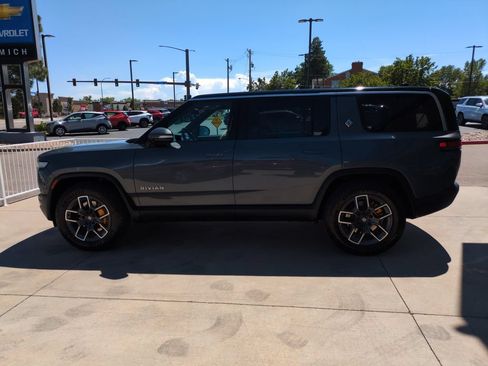 Used 2023 Rivian R1S Adventure AWD/4WD image 2