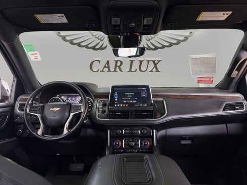 Used 2021 Chevrolet Suburban Premier w/ Premium Package AWD/4WD image 11