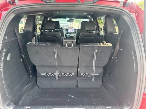 Used 2027 Chrysler Pacifica Select AWD/4WD image 9