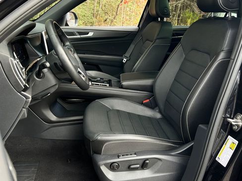 Certified 2024 Volkswagen Atlas Cross Sport SEL R-Line image 20