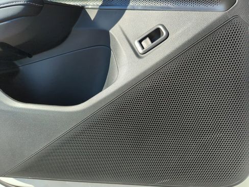 New 2026 Volkswagen Tiguan SE R-Line image 29