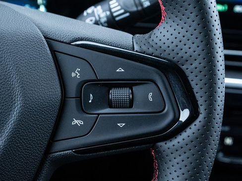 New 2026 Chevrolet Trax RS image 18