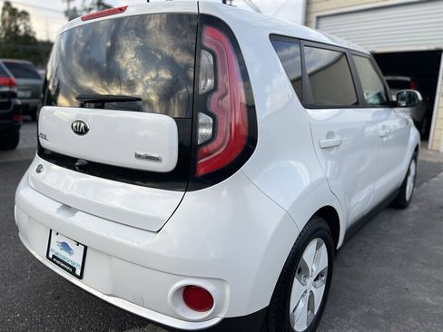 Used 2015 Kia Soul EV FWD image 5