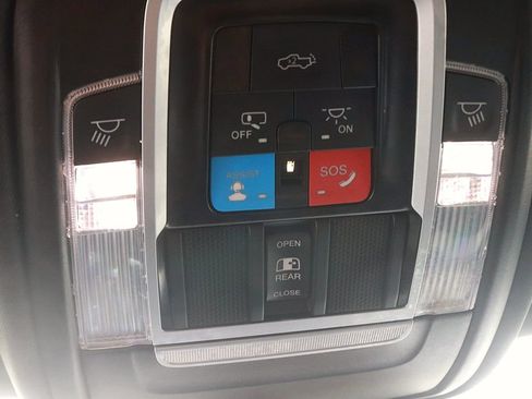 Used 2025 RAM 1500 Laramie AWD/4WD image 23