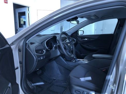 Used 2024 Chevrolet Malibu LT image 11