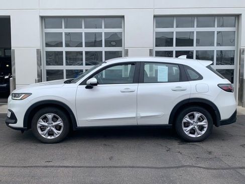 Used 2024 Honda HR-V LX image 3