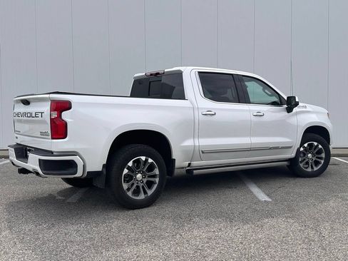 Used 2023 Chevrolet Silverado 1500 High Country w/ Technology Package AWD/4WD image 6
