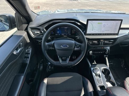 Used 2023 Ford Escape ST-Line w/ Tech Pack #1 AWD/4WD image 23