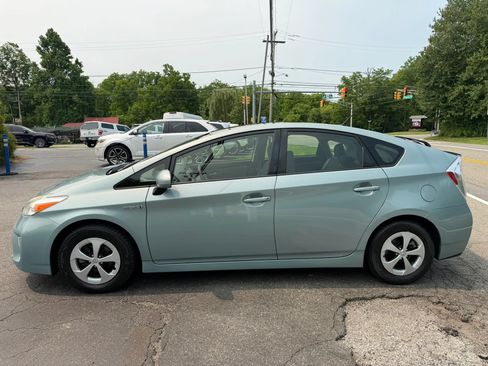 Used 2012 Toyota Prius Three w/ Solar Roof Pkg FWD image 8