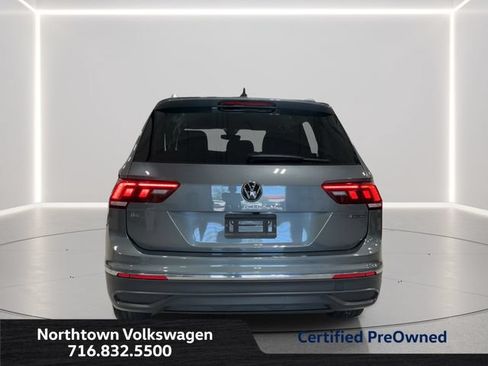 Certified 2024 Volkswagen Tiguan SE AWD/4WD image 4