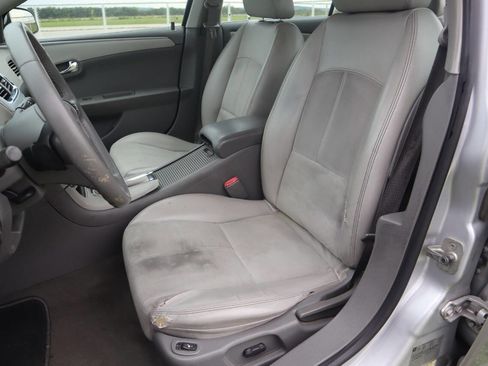Used 2009 Chevrolet Malibu LT FWD image 3