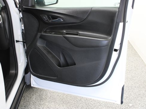 Used 2022 Chevrolet Equinox LT FWD image 34