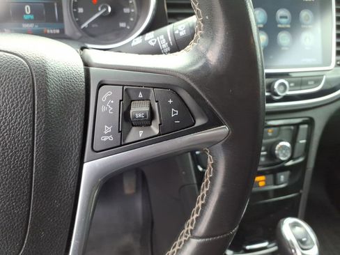 Used 2020 Buick Encore Preferred image 28