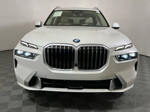 Certified 2024 BMW X7 xDrive40i w/ Executive Package AWD/4WD image 3