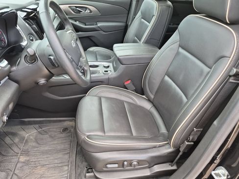 Used 2023 Chevrolet Traverse Premier w/ Redline Edition AWD/4WD image 16