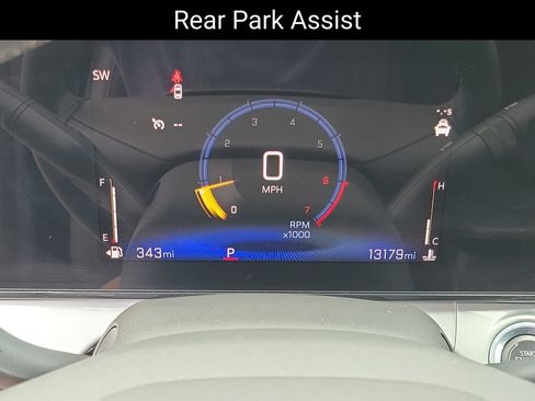 Certified 2025 Chevrolet Trax LT w/ Driver Confidence Package FWD image 16
