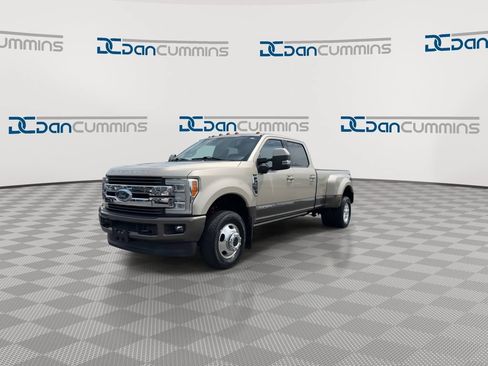 Used 2017 Ford F350 King Ranch w/ King Ranch Ultimate Package AWD/4WD image 4