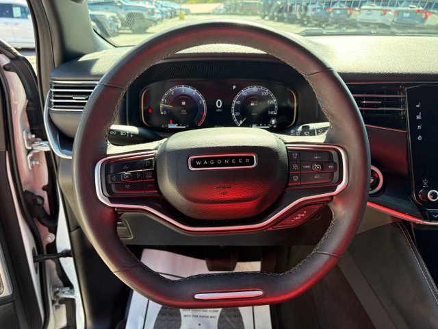 Used 2023 Jeep Wagoneer 4WD w/ Convenience Group I image 15