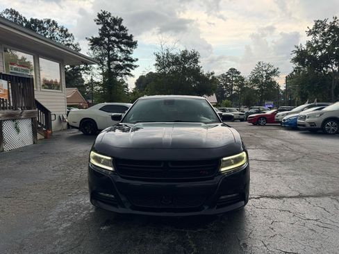 Used 2016 Dodge Charger R/T RWD image 2
