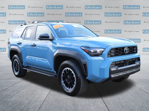 Used 2025 Toyota 4Runner TRD Off-Road Premium AWD/4WD image 3