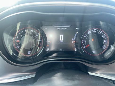 Used 2021 Dodge Challenger SXT w/ Plus Package image 21