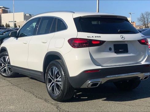 Used 2025 Mercedes-Benz GLA 250 4MATIC image 10