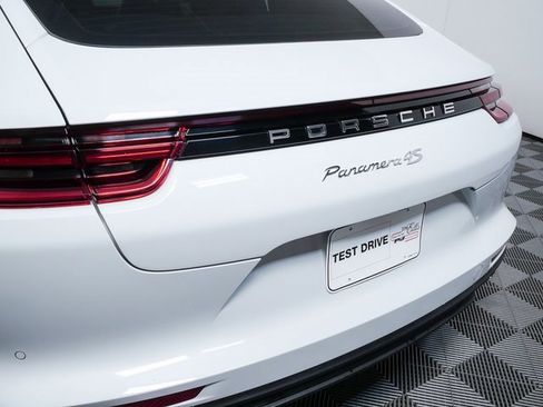 Used 2017 Porsche Panamera 4S image 36