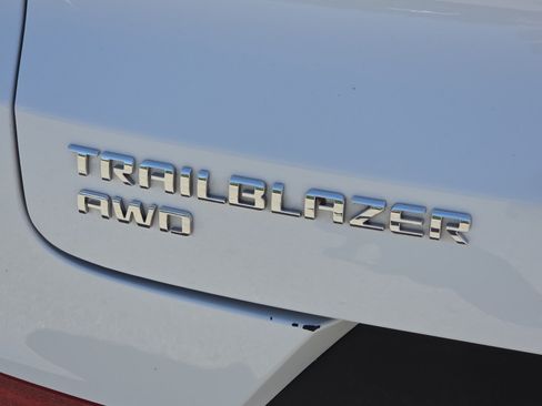 Used 2021 Chevrolet TrailBlazer LS AWD/4WD image 10