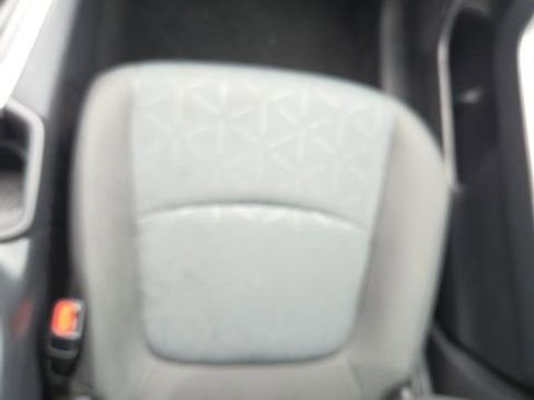 Used 2025 Toyota RAV4 XLE AWD/4WD image 19