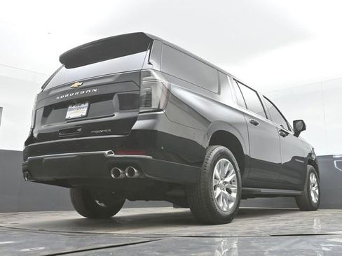 Used 2025 Chevrolet Suburban Premier AWD/4WD image 47