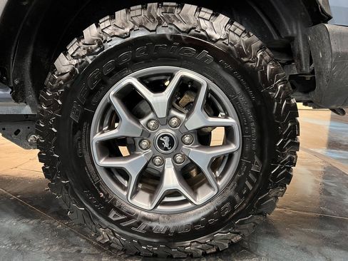 Used 2024 Ford Bronco Badlands image 24