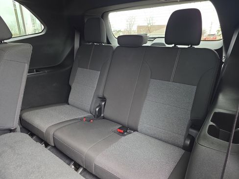 Used 2025 GMC Acadia Elevation image 39