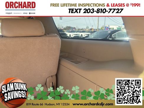 Used 2009 Cadillac Escalade ESV Base image 16